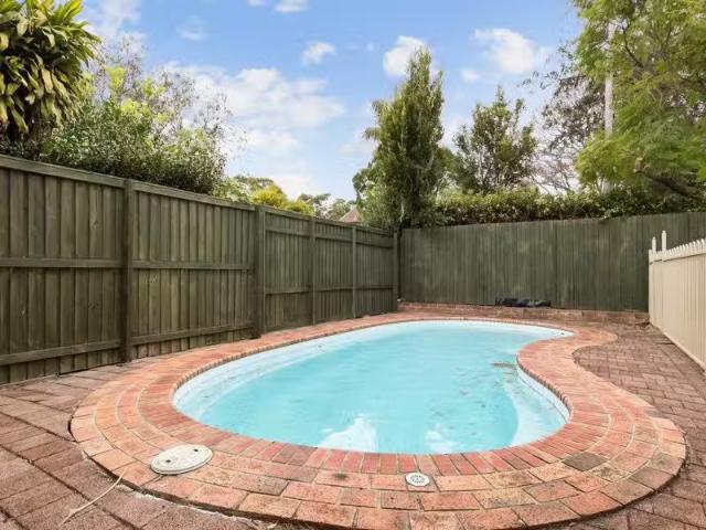 Cozy 30 Bedford Street, Willoughby House for rent Listed by H.