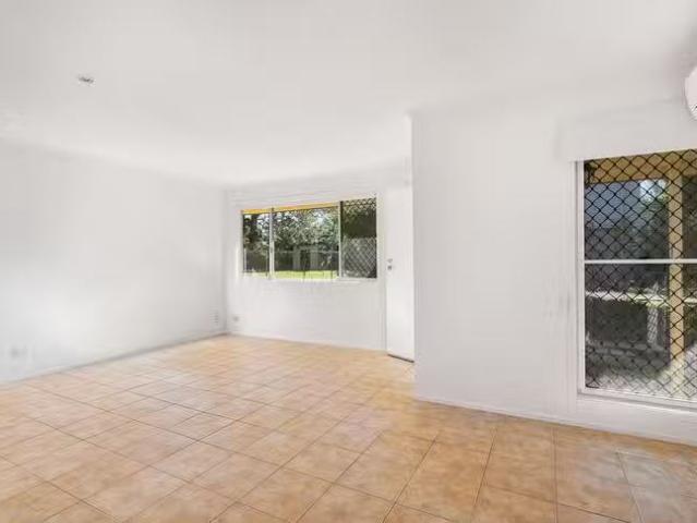 Charming 30 Coral Street, Loganlea, QLD 4131