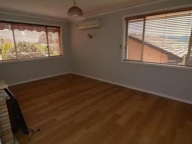 Charming 30 Lyon Parade, Wallerawang, NSW 2845