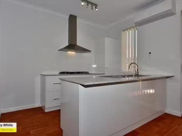 Cheap 30 Mickle Alley, Ellenbrook, WA 6069