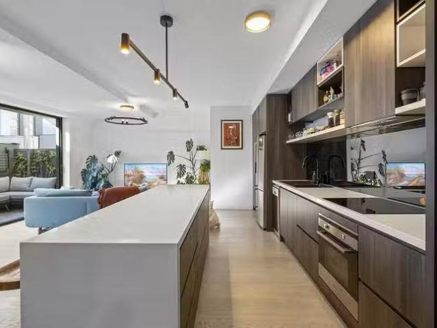 Unique 3/10 Wadumbuk Lane, Burnley, VIC 3121