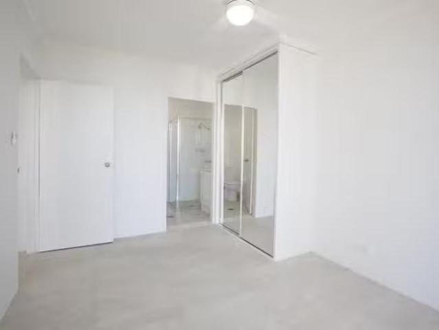Nice 31/4 Clifford Street, Surfers Paradise, QLD 4217