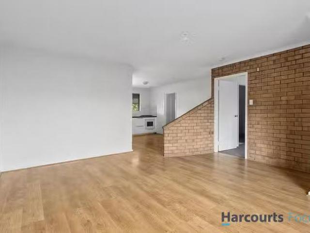 Deal! 3/14 Mogo Street, Armadale, WA 6112