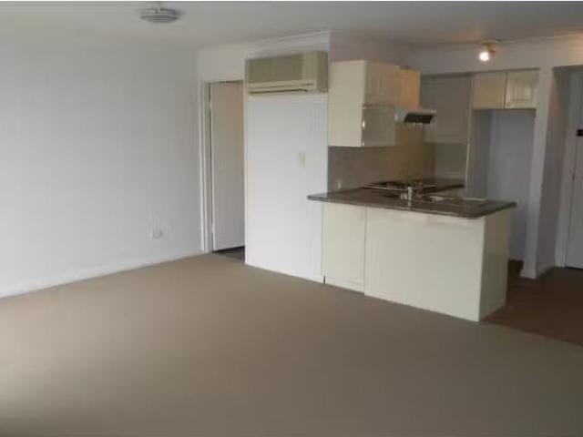 Unique 317/2 12 Glebe Point Road, Glebe Apartment for rent Li.