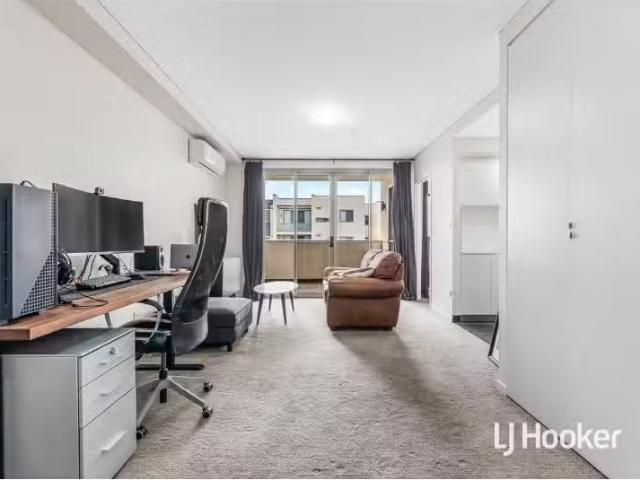 Nice 318/30 Rebecca Street, Schofields Apartment for rent Lis.