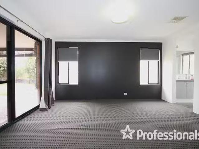 For Rent! 31 Carlingford Court, Australind, WA 6233