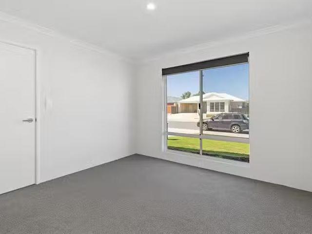 Rental! 31 Clementine Boulevard, Upper Swan, WA 6069
