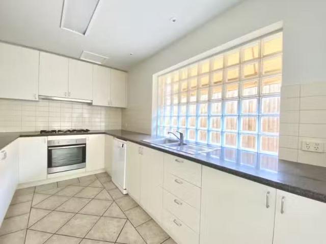 Just in! 3/218 Kooyong Road, Caulfield VIC 3162