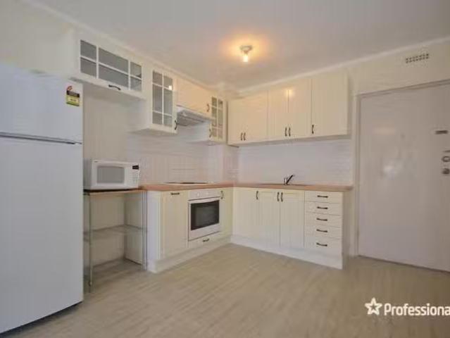 Nice 3/212 Hampden Road, Crawley, WA 6009