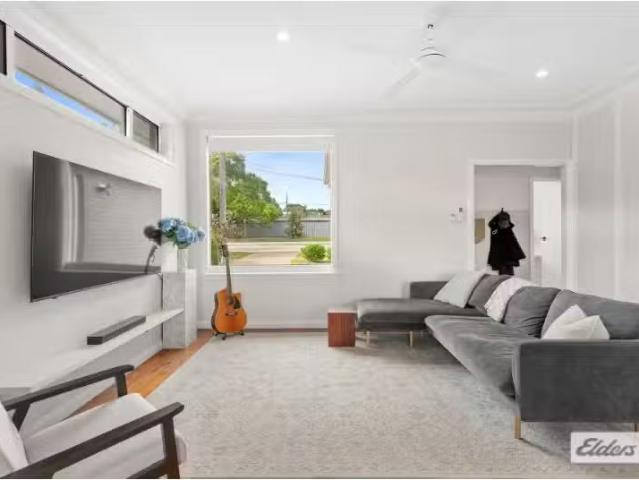 For Rent! 321 The Boulevarde, Gymea House for rent Listed by.