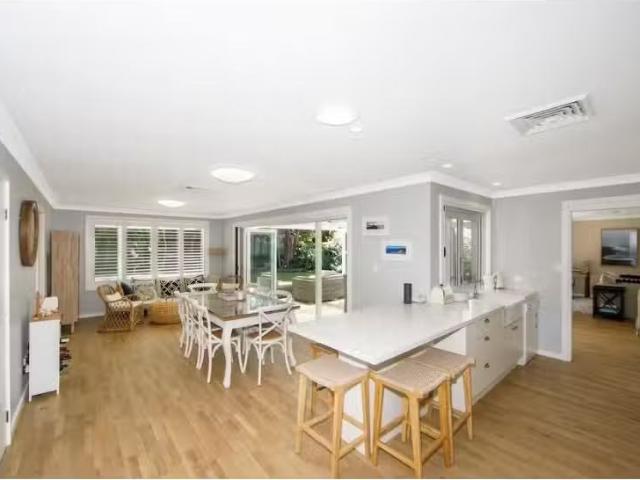 Cozy 32 Tourmaline Avenue, Pearl Beach House for rent Listed.