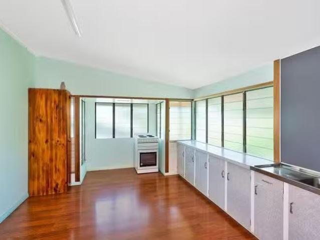 For Rent! 32 Weinholt Street, Allenstown, QLD 4700