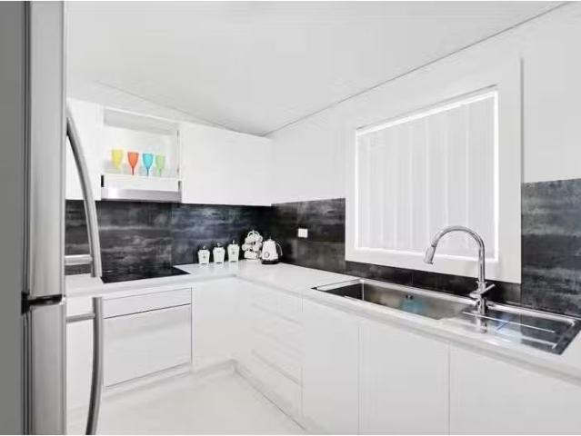 Unique 32 Jersey Street, Busby House for rent Listed by Leasi.