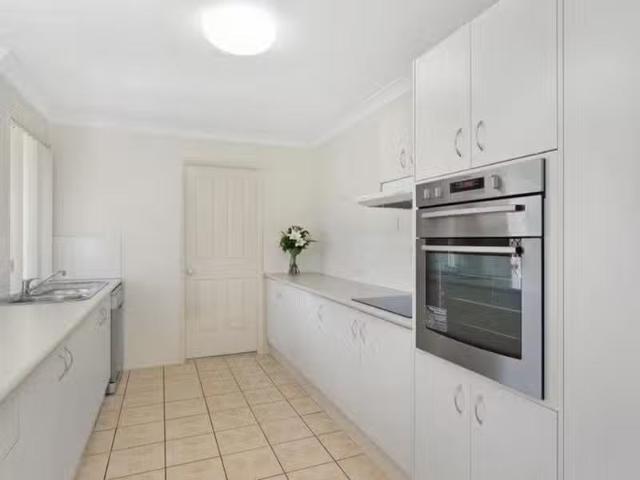 Rental! 32 Red Hill Road, Nudgee, QLD 4014 House for Rent