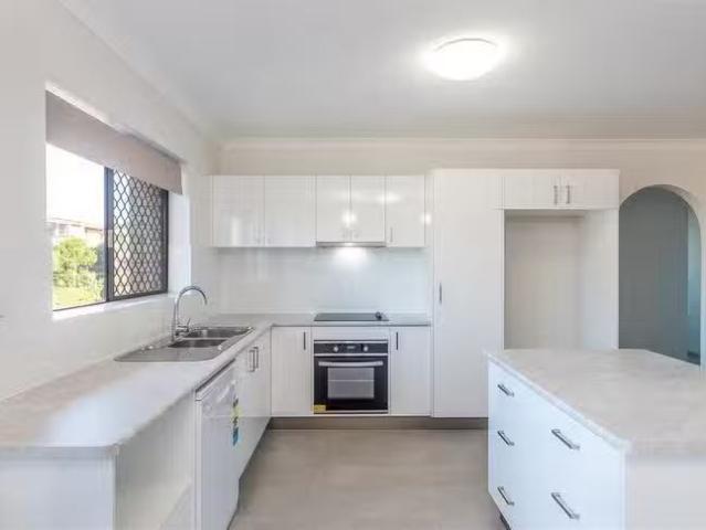 Nice 3/30 Vine Street, Stones Corner, QLD 4120