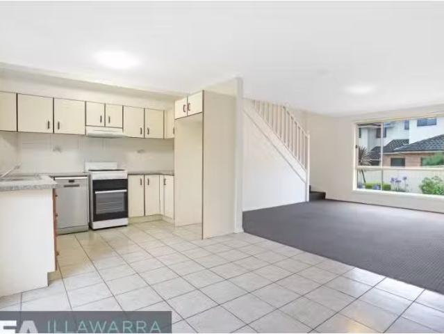 Cozy 3/34 Rowland Avenue, WOLLONGONG Townhouse for rent Liste.