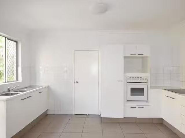 Rental! 3/36A Kent Street, West Gladstone, QLD 4680
