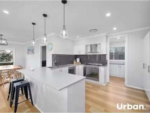 Deal! 37 Brooklime Crescent, Denham Court House for rent List.