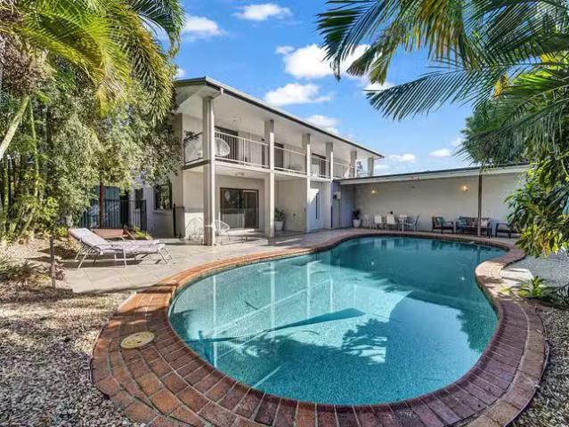 Cheap 37 Russell Street, Cleveland, QLD 4163