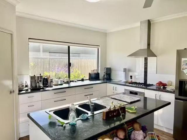 For Rent! 37A Carey Street, Busselton, WA 6280