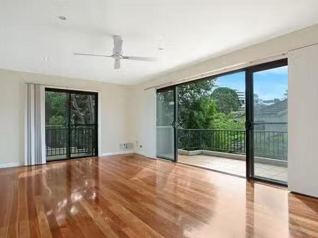 Unique 3/44 Rowland Avenue, Wollongong, NSW 2500