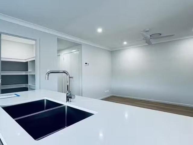 Deal! 34 Wattawan Crescent, Anambah, NSW 2320