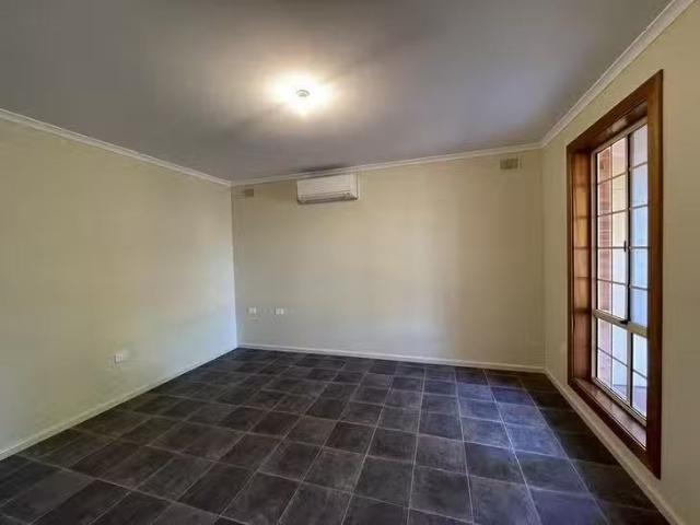 Deal! 34 Campbell Street, Whyalla Stuart, SA 5608