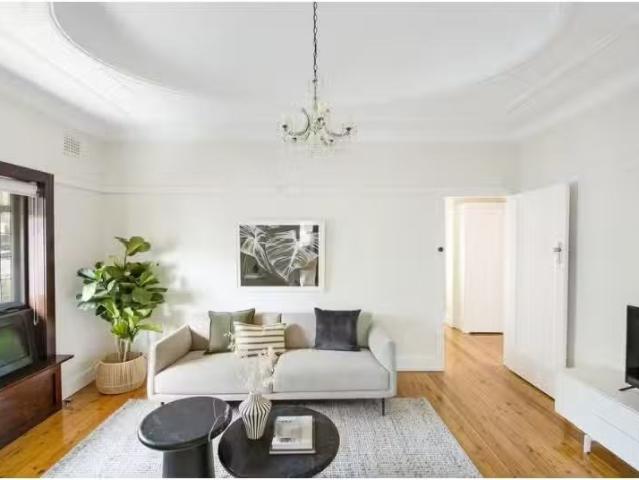 New 34 Finlays Avenue, Earlwood House for rent Listed by Lj H.