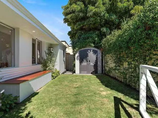 For Rent! 34A Norma Road, Alfred Cove, WA 6154