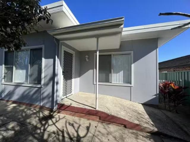 New 35 Waterman Street, OLD BAR House for rent Listed by Rena.