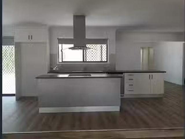 Deal! 35 Kindt Street, Moore Park Beach, QLD 4670