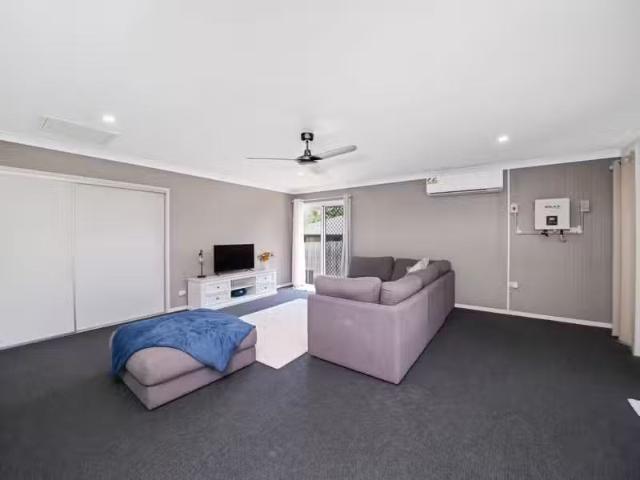 Cheap 35 Lakeside Drive, TAROOMBALL, QLD 4703 House for Rent