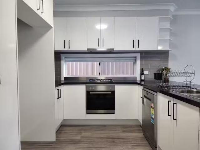 Charming 35a Seymour Street, Bathurst Apartment for rent List.
