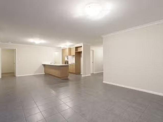 Rental! 36/11 Serls Street, Armadale, WA 6112