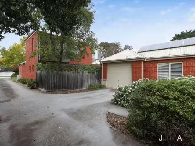 Cozy 3/69 Hansen Street, Altona North VIC 3025