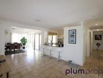 Cozy 36 Campbell Crescent, Bellbowrie, QLD 4070