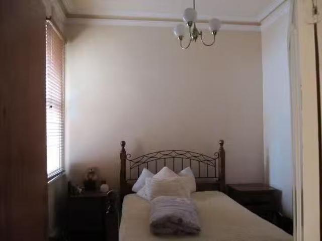 Deal! 36 Capel Street, West Melbourne, VIC 3003