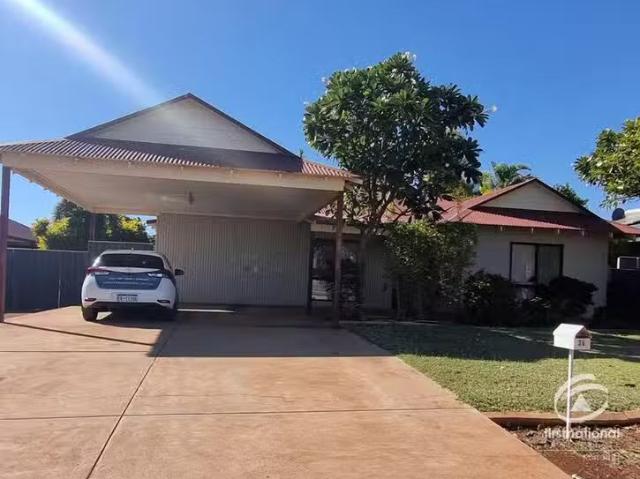 Nice 36 Macmahon Way, Baynton, WA 6714