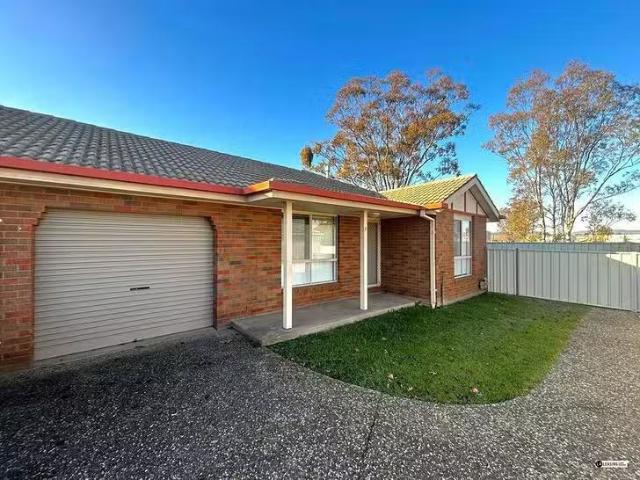 Unique 3/730 Lavis Street, East Albury, NSW 2640