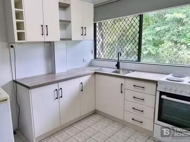 New 37/5 9 Fisk Street, Westcourt, QLD 4870