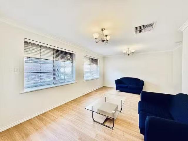 Unique 3/77 Raleigh Street, Carlisle, WA 6101