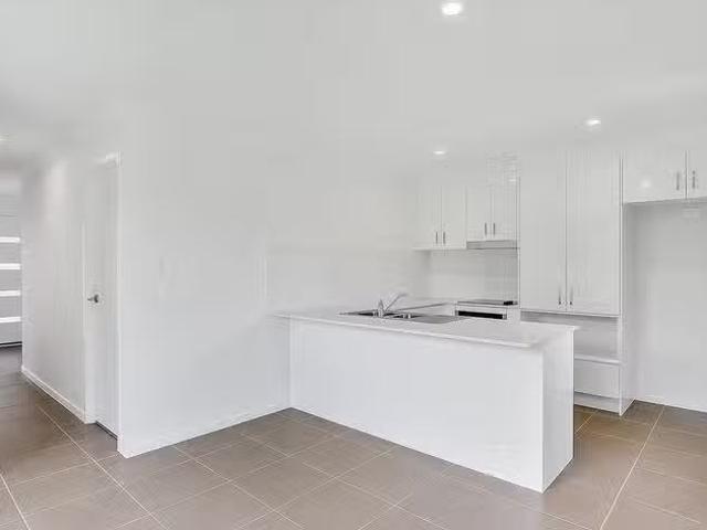 Charming 38/15 Waratah Way, Morayfield, QLD 4506