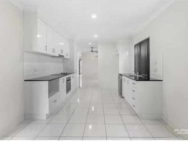 Cozy 3/87 West Street, Allenstown, QLD 4700