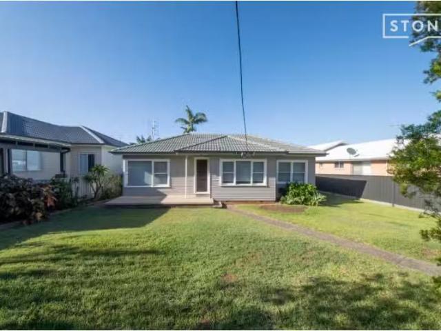 Rental! 38 Cowlishaw Street, Redhead House for rent Listed by.