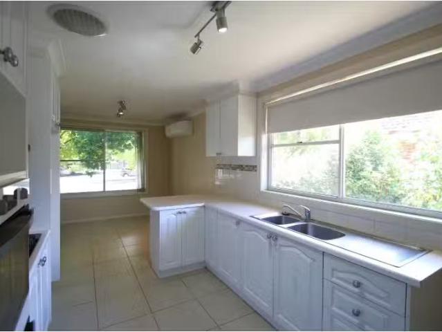 Unique 38 Kooronga Avenue, ORANGE House for rent Listed by Pr.