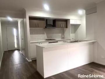 Deal! 38 Plymouth Drive, Rockbank, VIC 3335