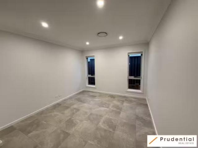 Nice 38 Red Gum Road, TAHMOOR House for rent Listed by Pruden.