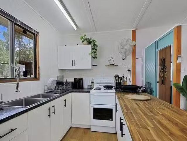 Deal! 390 Sully Dowdings Road, Pine Creek, QLD 4670