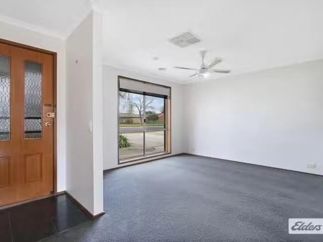 For Rent! 396 Lawrence Street, West Wodonga, VIC 3690