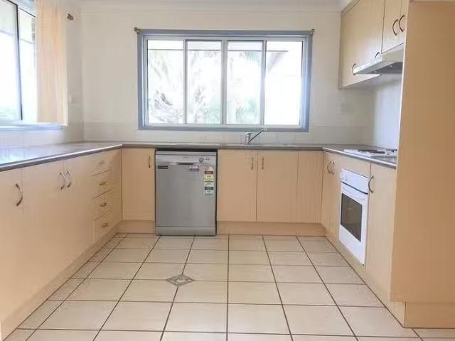 Cheap 39 Fountain Street, Emu Park, QLD 4710